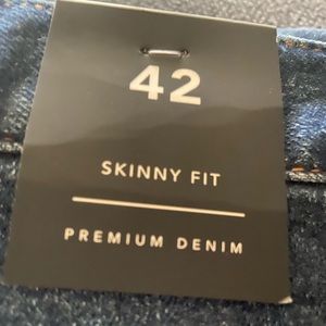 Men’s brand new size 42 skinny fit jeans Fashion nova men